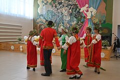 В Александрово-Гайском районе торжественно отметили День семьи, любви и верности