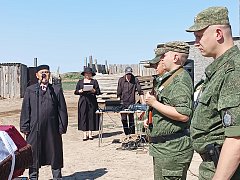 На хуторе Байгужа простились с Айдосом Акбулатовым