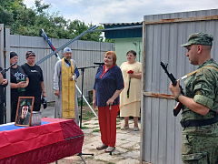 Долг чести: в Александровом Гае простились с добровольцем Николаем Федюниным