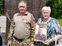 Боль и гордость Александрово-Гайского района: новые имена героев СВО появились на саратовском мемориале