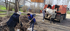 В каждом уголке Александрово-Гайского парка очарование природы 