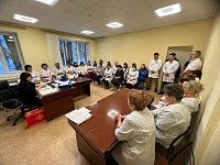 Главный врач Александро-Гайской больницы отметила лучших сотрудников