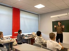 Молодой педагог из Александрова Гая — в числе финалистов областного конкурса «Педагогический дебют»