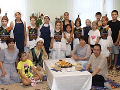 «Лучики» из Александрова Гая зажгли в Санкт-Петербурге: победа на всероссийском фестивале «Единство народов России»!