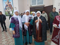 Александровогайцы отпраздновали приход весны