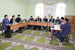 Александров Гай с рабочим визитом посетил муфтий Расим-хазрат