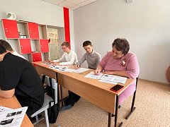 Александровогайцы писали "Диктант Победы" 