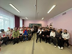 В Александрово-Гайском лицее состоялась «Классная встреча со студентами»