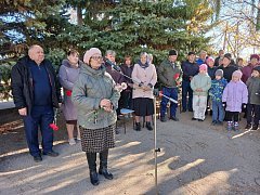 Имя в камне и памяти: в селе Камышки открыли мемориальную доску герою СВО Сергею Глухову