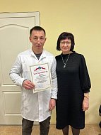 Главный врач Александро-Гайской больницы отметила лучших сотрудников