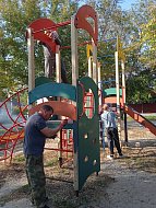 Жители улицы Первомайской в Александровом Гае благоустроили детскую площадку и задумались о создании ТОС