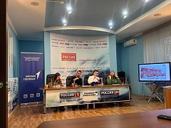 Первые из Александров Гая показали себя «На сцене»