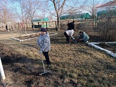 Александровогайцы провели первый общерайонный субботник