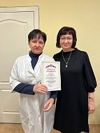 Главный врач Александро-Гайской больницы отметила лучших сотрудников
