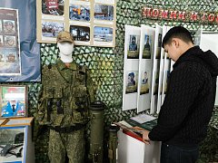 В Александров Гае открылась выставка, посвящённая подвигам защитников Отечества 