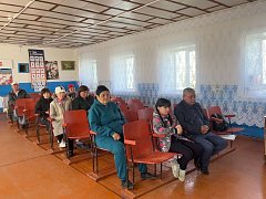 Глава Александрово-Гайского района Сергей Зюзин провел встречи с населением 