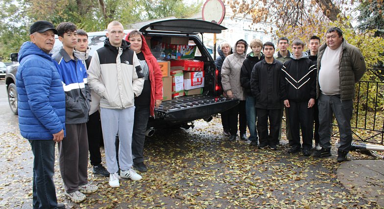 Менее чем за сутки александровогайцы собрали бойцам СВО 700 кг гумпомощи