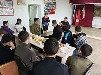 Встреча школьников посёлка Приузенского с участником СВО