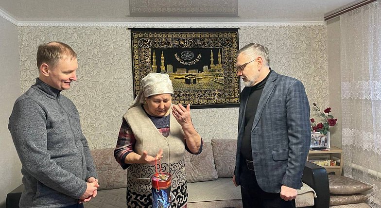 Александрово-Гай встречает Новый год теплом и заботой