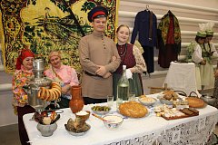 Сильные корни и единая цель: Александров Гай отмечает День народного единства