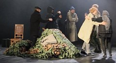 В Александров-Гае  состоялся показ спектакля «Жизнь за други своя»