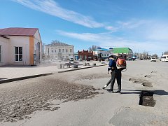 В Александрово-Гайском районе открыт сезон дорожных работ