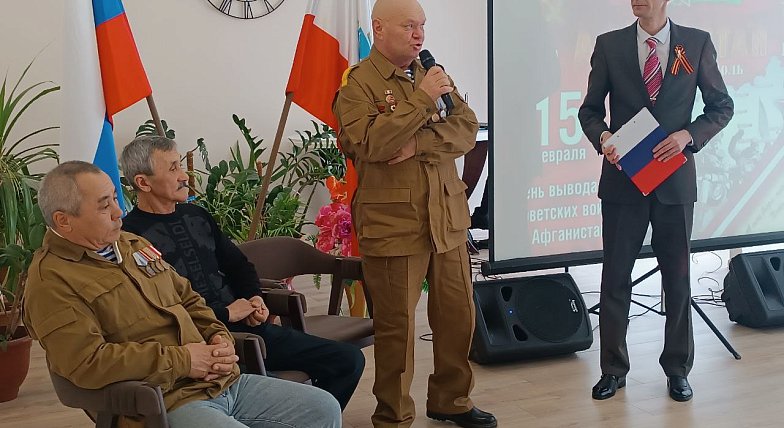 Встреча поколений: в Александров Гае воины-афганцы поделились воспоминаниями с молодежью