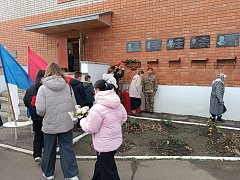 Героя помнят: в Александров Гае почтили память Асилбека Жумашева