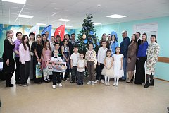 Александровогайские депутаты и активисты исполнили детские мечты в рамках акции «Ёлка желаний»