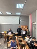 Школьники Александров Гая взяли верх над ветеранами шахматного спорта