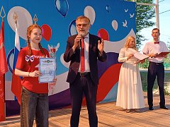 Александровогайцы отмечают День России