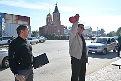 "Поёт душа, танцует осень": в Александровом Гае поздравили старшее поколение