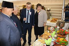 Сильные корни и единая цель: Александров Гай отмечает День народного единства