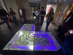 Первые из Александров Гая показали себя «На сцене»