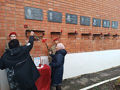 Героя помнят: в Александров Гае почтили память Асилбека Жумашева