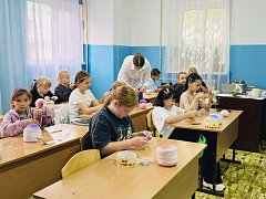 Молодой педагог из Александрова Гая — в числе финалистов областного конкурса «Педагогический дебют»