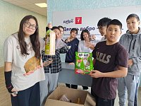 Школьники Александров Гая подарили заботу четвероногим друзьям